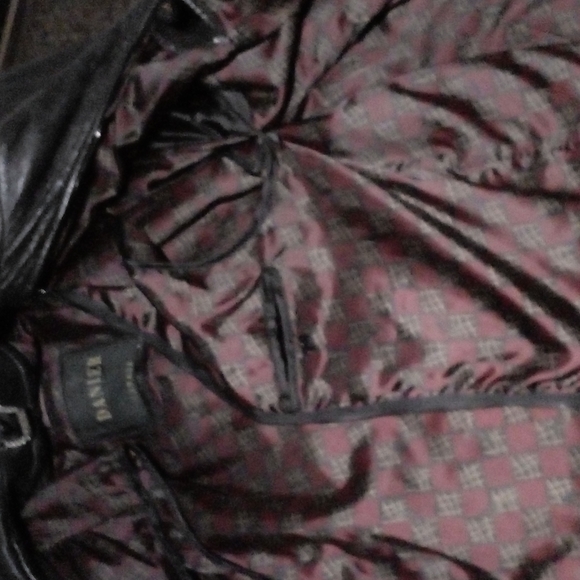 Jacket - Picture 2 of 4